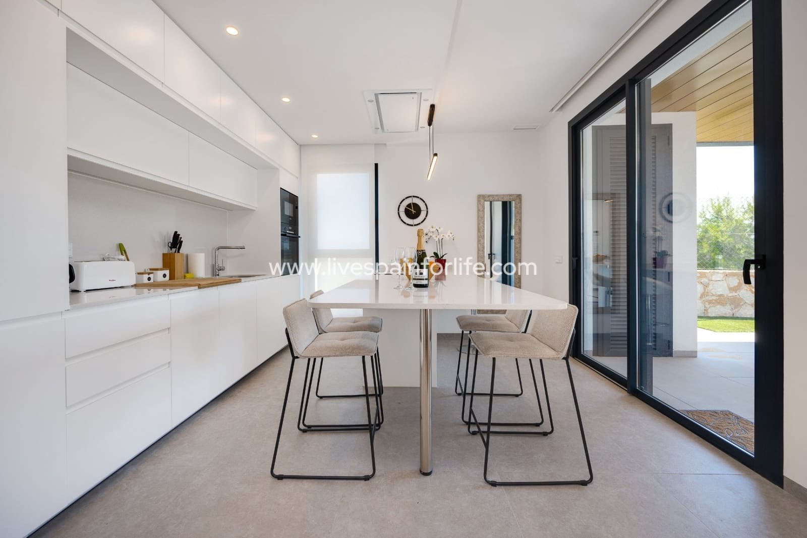 2 makuuhuone Huoneisto myytävänä paikassa Las Colinas Golf mukana uima-altaan - 449 000 € (Ref: 9730423)