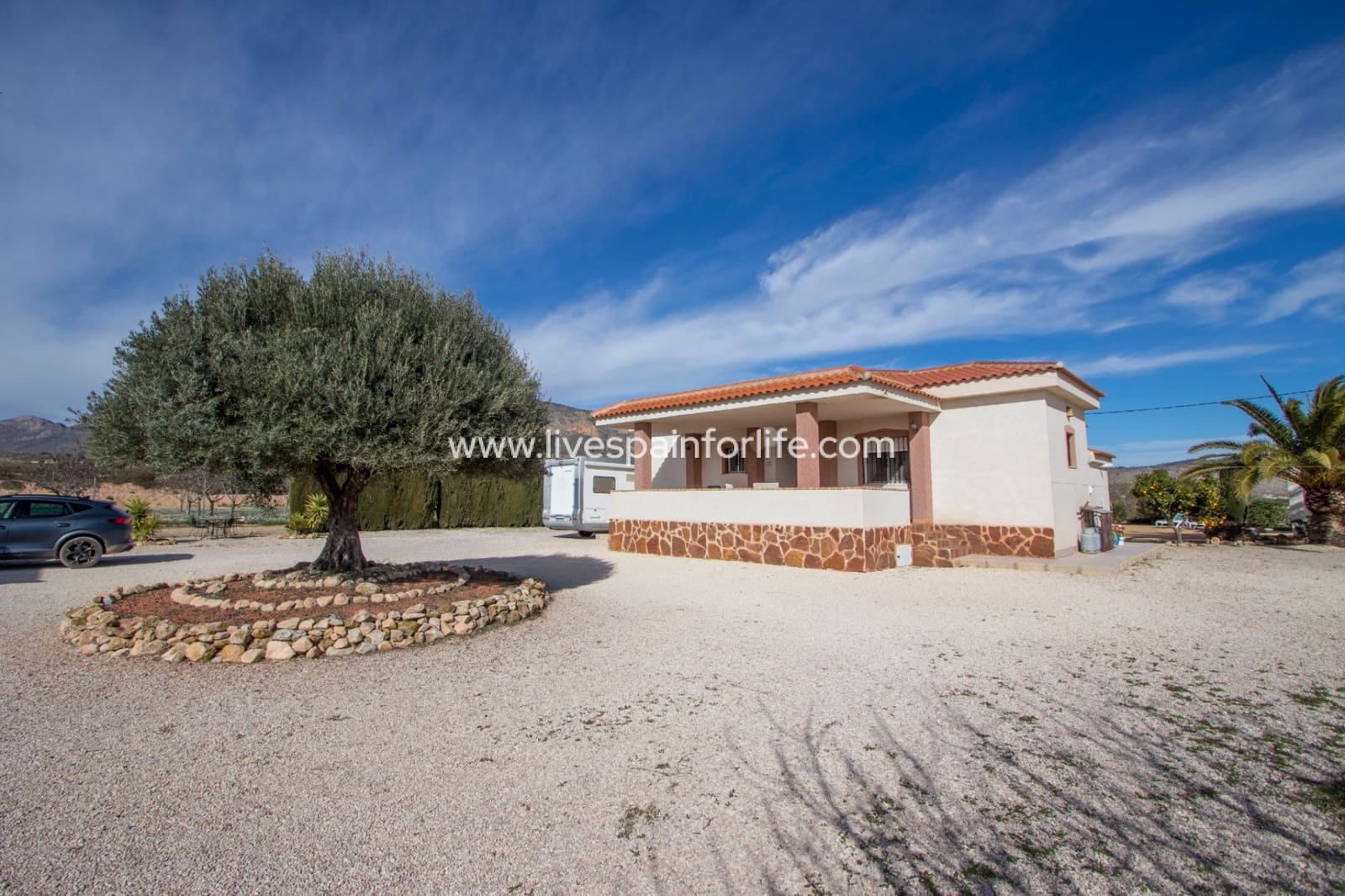 Finca/Casa Rural de 2 habitaciones en Hondón de las Nieves en venta con piscina garaje - 339.995 € (Ref: 9730435)