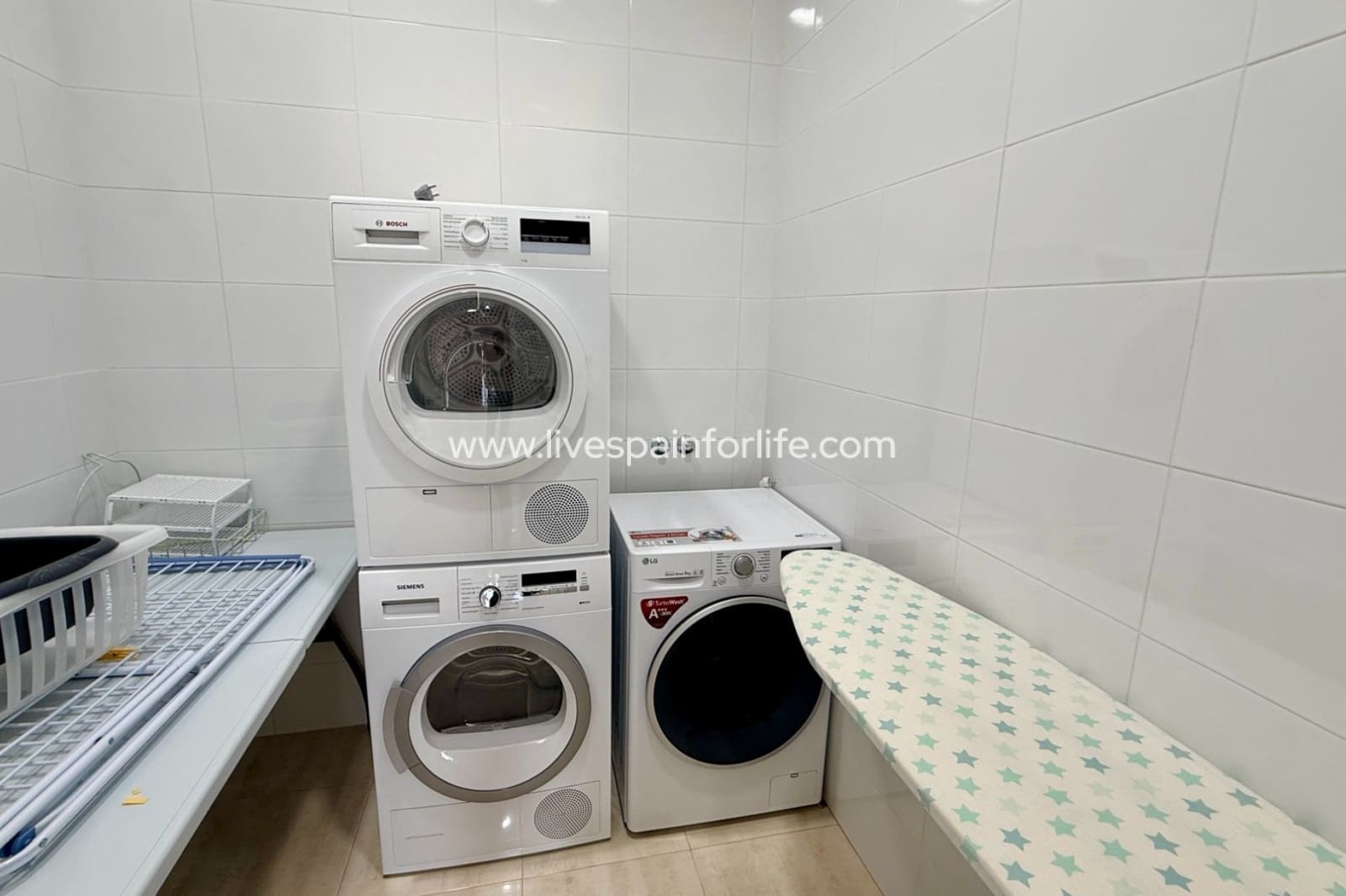 Chalet de 4 habitaciones en Pinoso en venta - 650.006 € (Ref: 9730438)