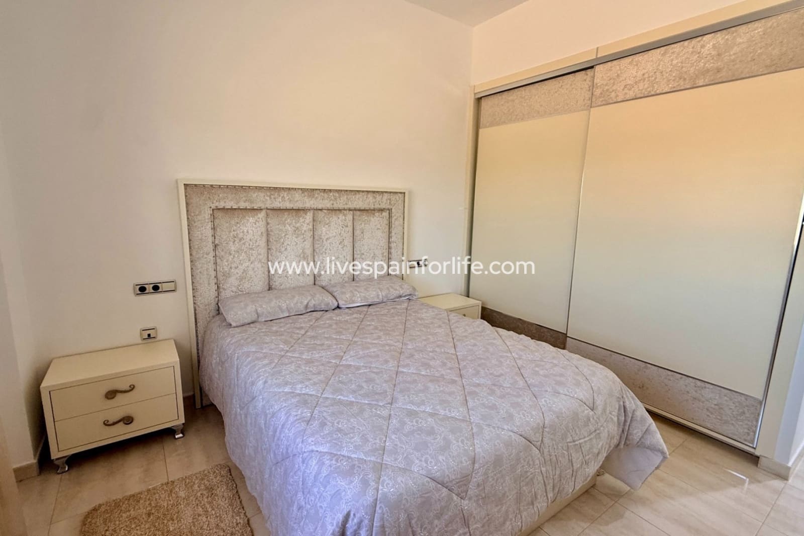 Chalet de 4 habitaciones en Pinoso en venta - 650.006 € (Ref: 9730438)