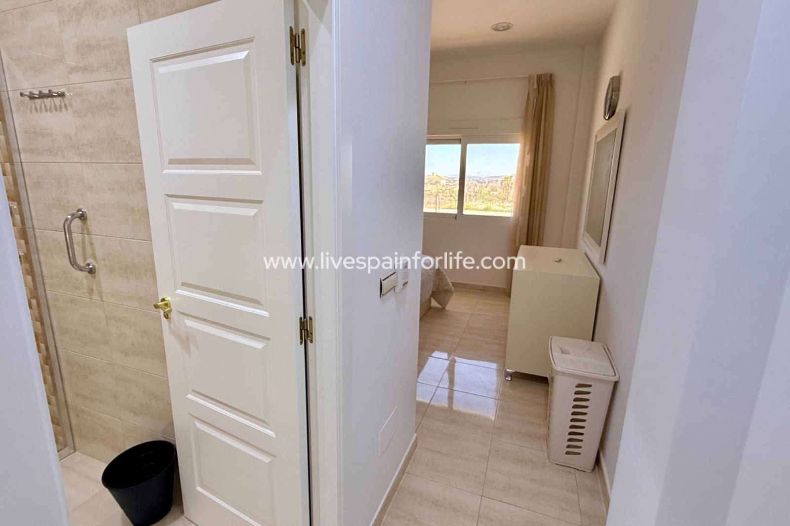 Chalet de 4 habitaciones en Pinoso en venta - 650.006 € (Ref: 9730438)