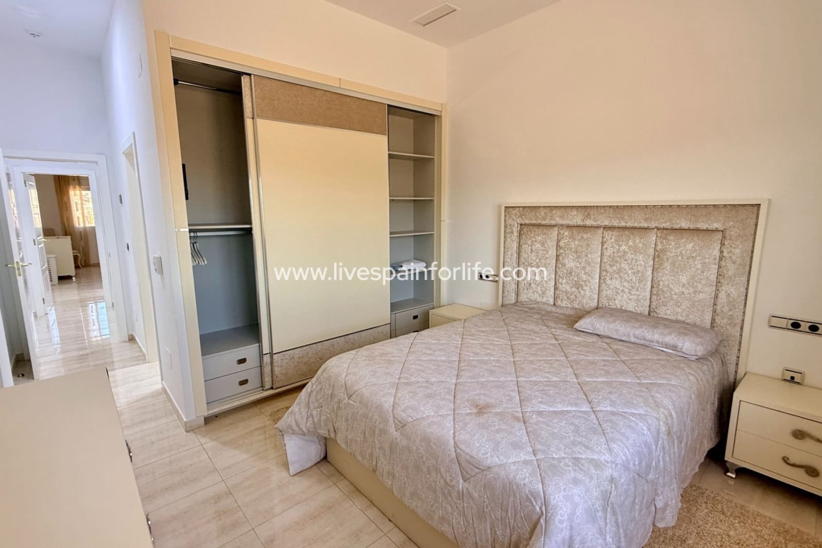 Chalet de 4 habitaciones en Pinoso en venta - 650.006 € (Ref: 9730438)