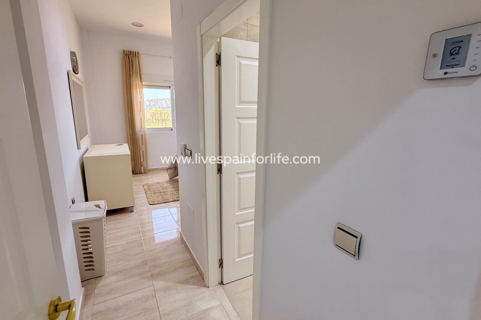 Chalet de 4 habitaciones en Pinoso en venta - 650.006 € (Ref: 9730438)