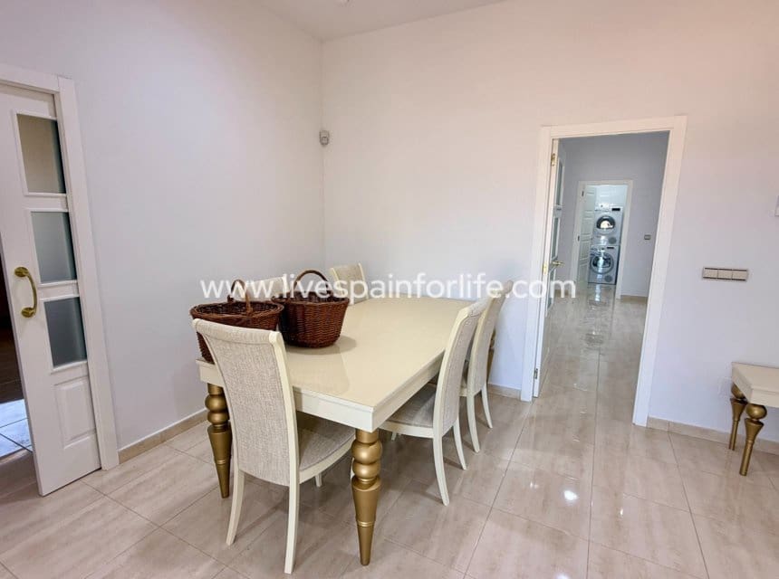 4 slaapkamer Villa te koop in Pinoso - € 595.000 (Ref: 9730438)