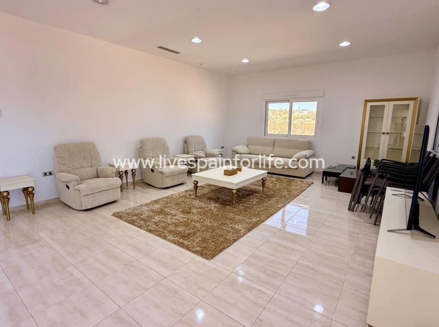 4 slaapkamer Villa te koop in Pinoso - € 595.000 (Ref: 9730438)