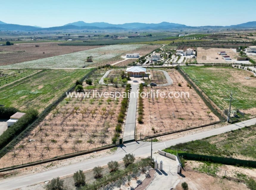 4 slaapkamer Villa te koop in Pinoso - € 595.000 (Ref: 9730438)