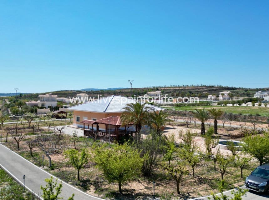 4 slaapkamer Villa te koop in Pinoso - € 595.000 (Ref: 9730438)