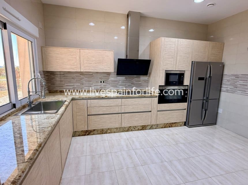 4 slaapkamer Villa te koop in Pinoso - € 595.000 (Ref: 9730438)