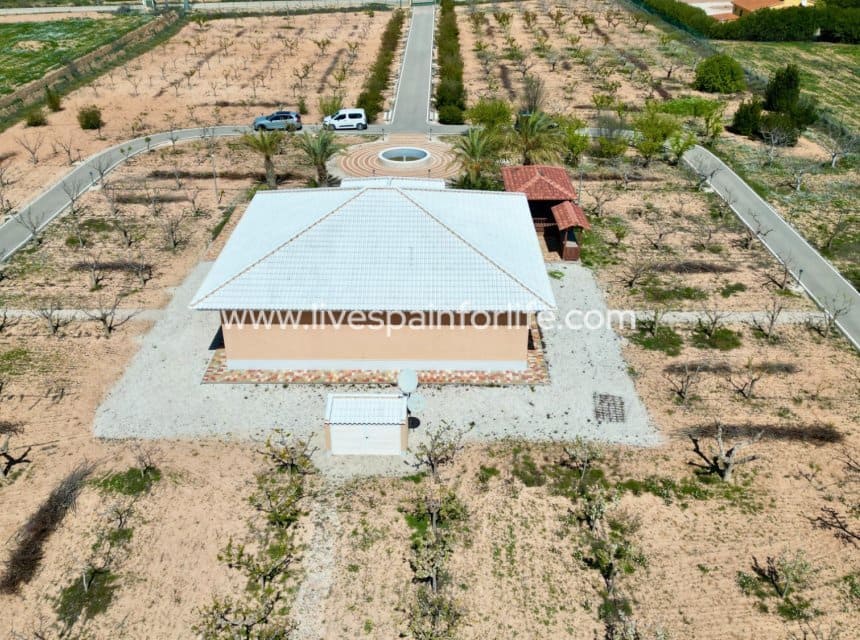 4 slaapkamer Villa te koop in Pinoso - € 595.000 (Ref: 9730438)