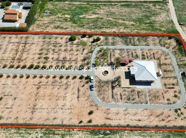 4 soveværelse Finca/Landehus til salg i Pinoso - € 595.000 (Ref: 9730438)