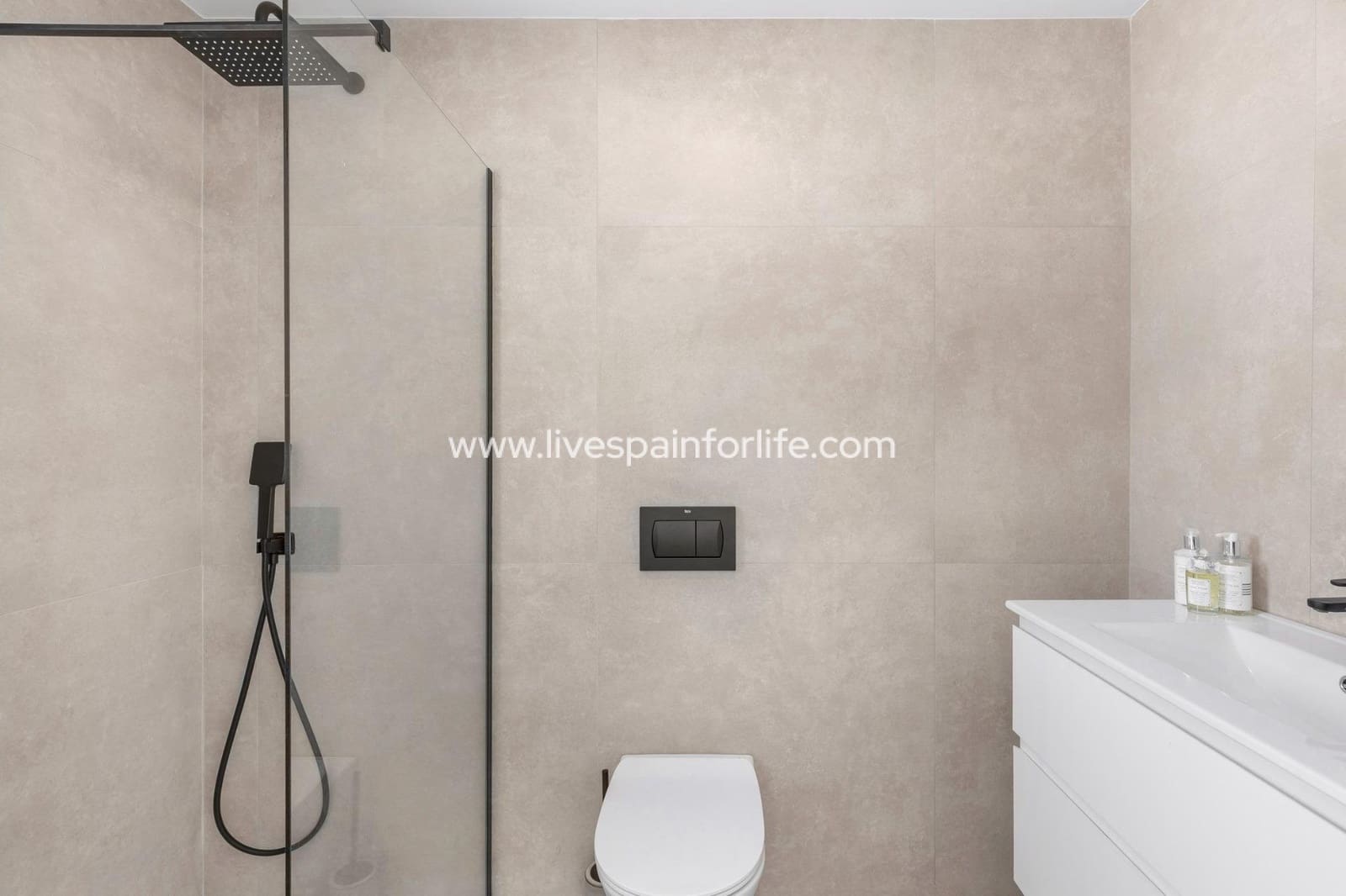 Chalet de 2 habitaciones en Los Alcázares en venta con piscina garaje - 439.000 € (Ref: 9730439)