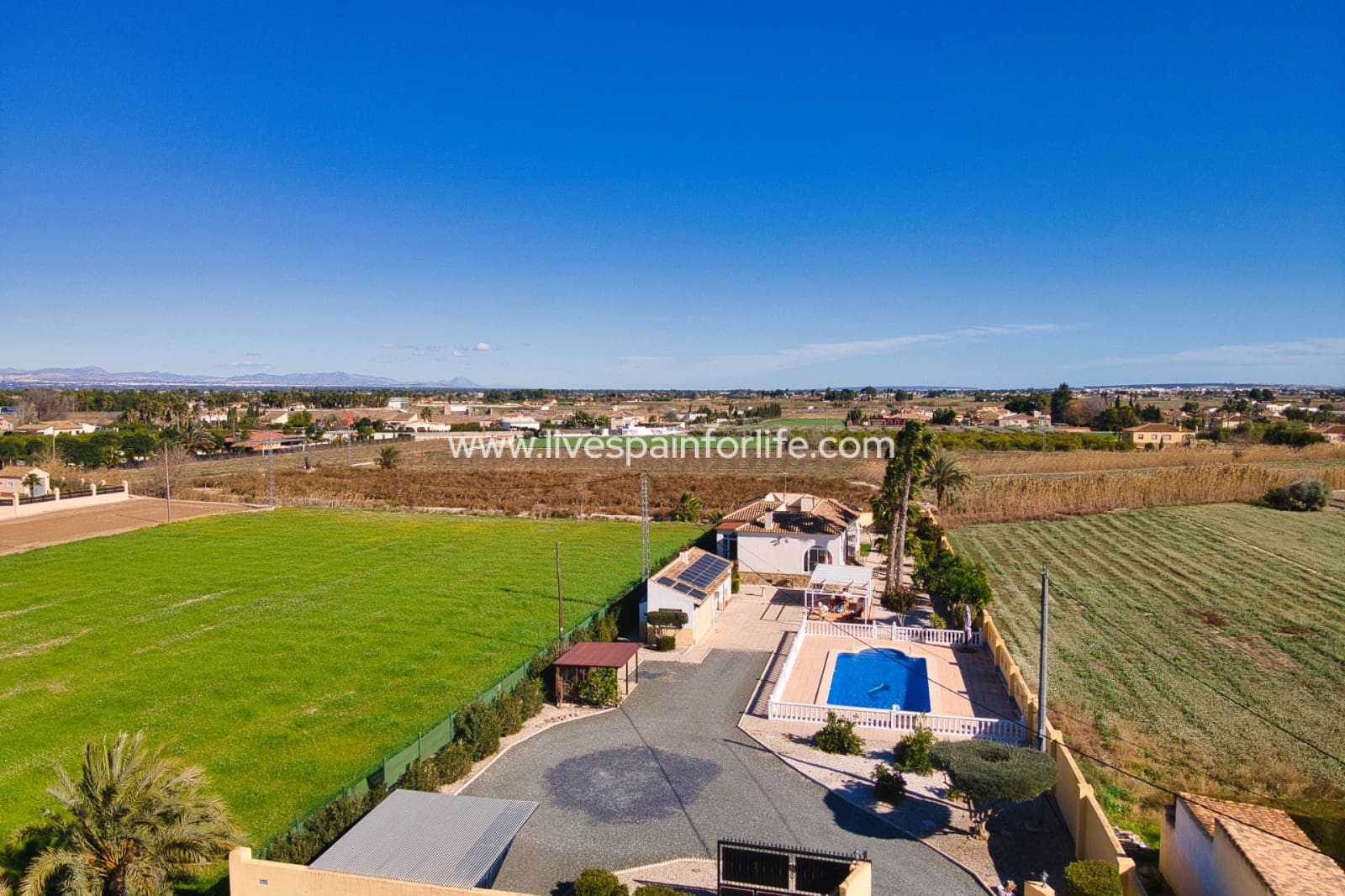 4 bedroom Finca/Country House for sale in Catral with pool - € 369,000 (Ref: 9733737)