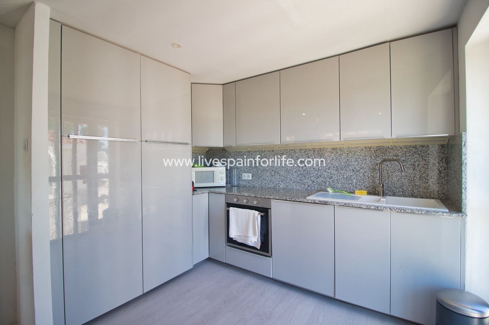 3 soveværelse Finca/Landehus til salg i Albatera med swimmingpool garage - € 250.000 (Ref: 9733741)