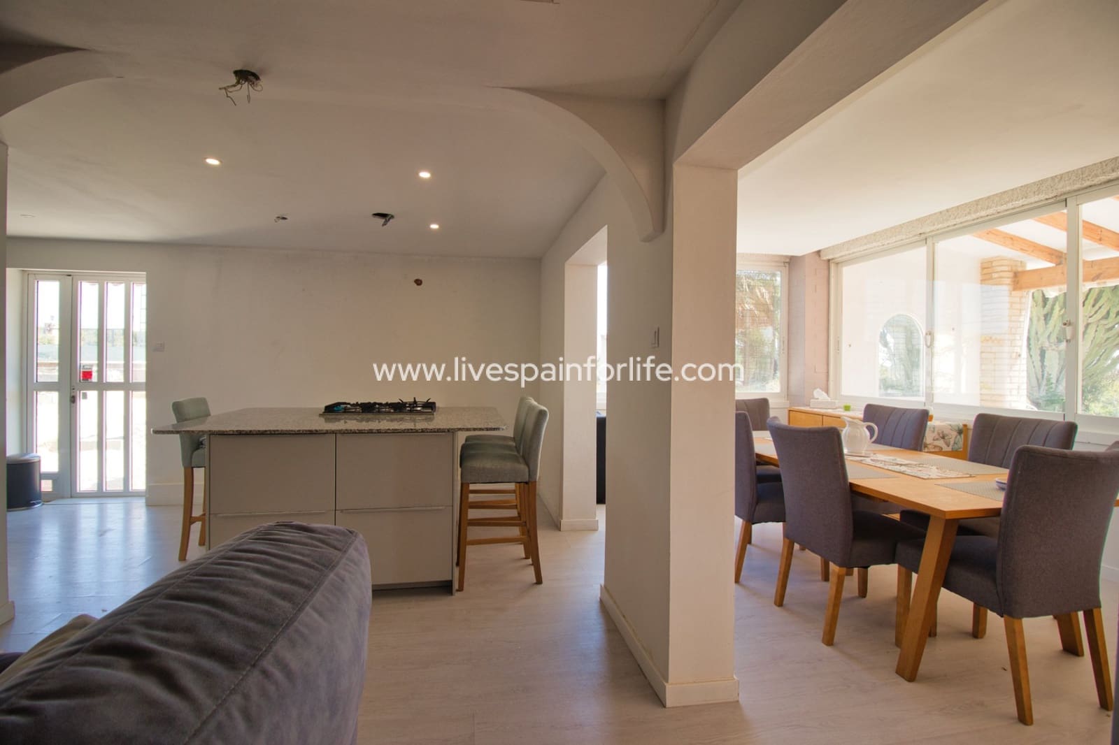 3 soveværelse Finca/Landehus til salg i Albatera med swimmingpool garage - € 250.000 (Ref: 9733741)