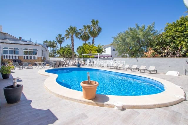 4 chambre Finca/Maison de Campagne à vendre à Catral avec piscine garage - 549 000 € (Ref: 9735939)