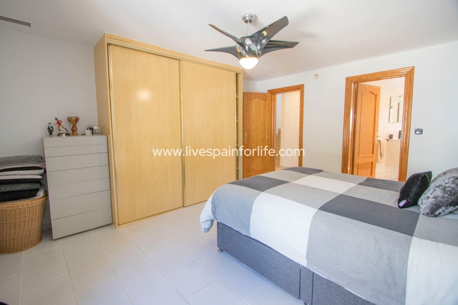 4 camera da letto Finca/Casa di Campagna in vendita in Catral con piscina garage - 549.000 € (Rif: 9736110)