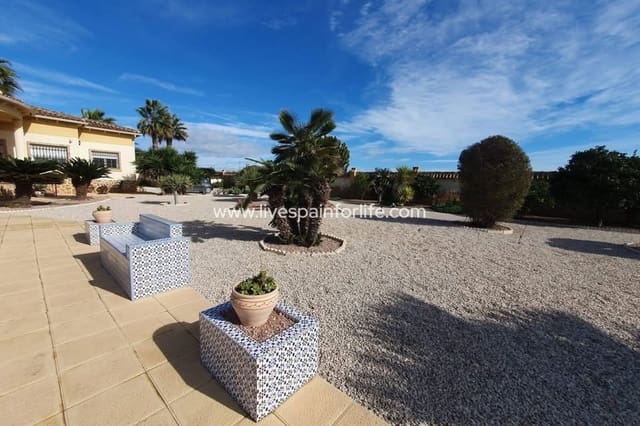 4 sypialnia Finka/Dom wiejski na sprzedaż w Catral z basenem garażem - 369 000 € (Ref: 9737064)