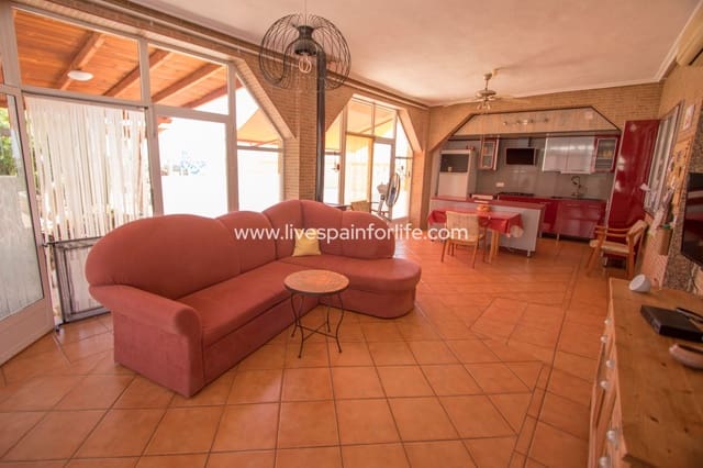 4 bedroom Finca/Country House for sale in Albatera with pool garage - € 415,000 (Ref: 9737071)