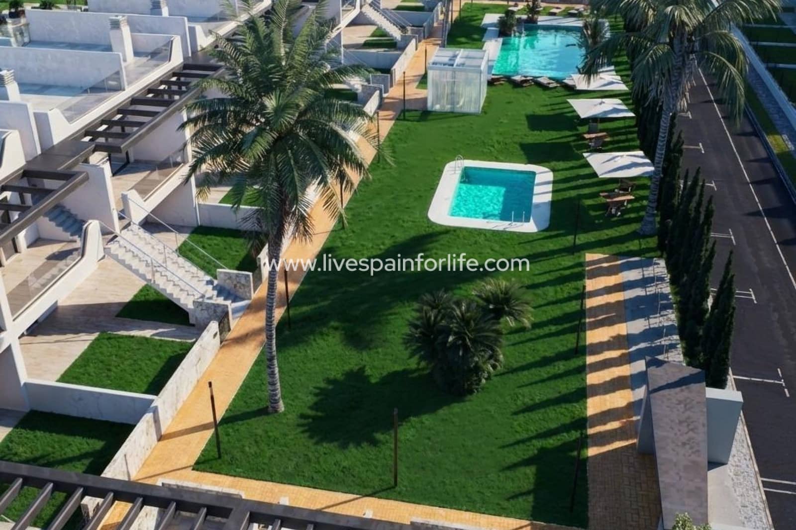 3 chambre Bungalow à vendre à Pilar de la Horadada avec piscine garage - 375 000 € (Ref: 9752345)