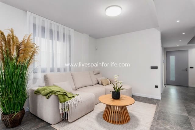 4 quarto Moradia Geminada para venda em Torre de la Horadada, Pilar de la Horadada com piscina garagem - 698 000 € (Ref: 9752346)