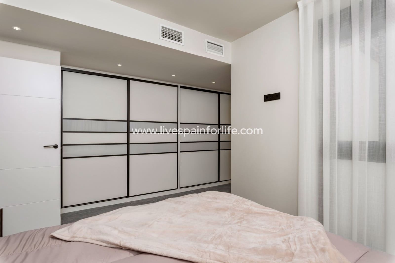 4 quarto Moradia Geminada para venda em Torre de la Horadada com piscina garagem - 698 000 € (Ref: 9752346)