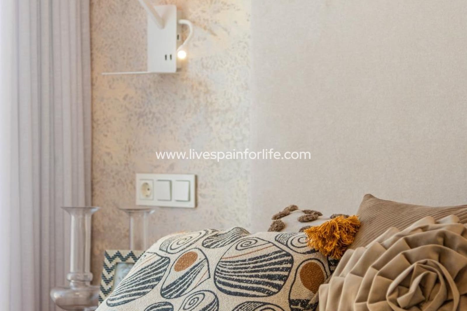 2 makuuhuone Huvila myytävänä paikassa Vera mukana uima-altaan 
autotalli - 429 000 € (Ref: 9752350)