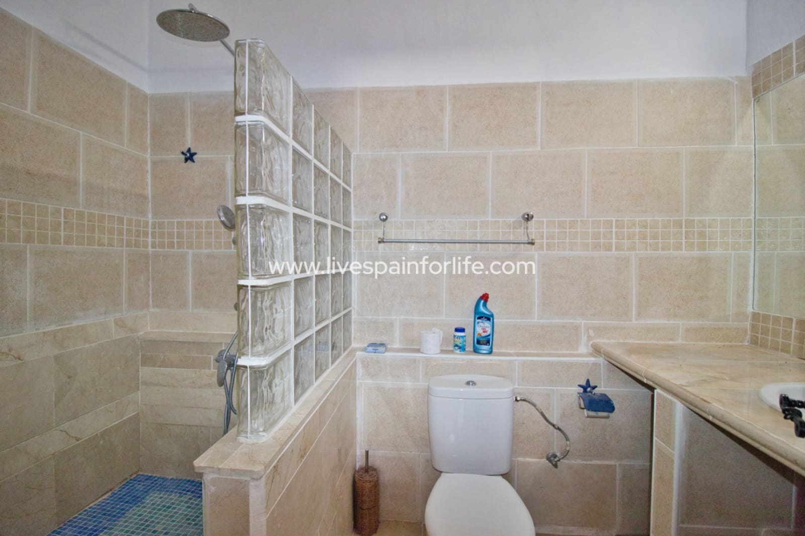 5 soveværelse Finca/Landehus til salg i Pinoso med swimmingpool - € 395.000 (Ref: 9756627)