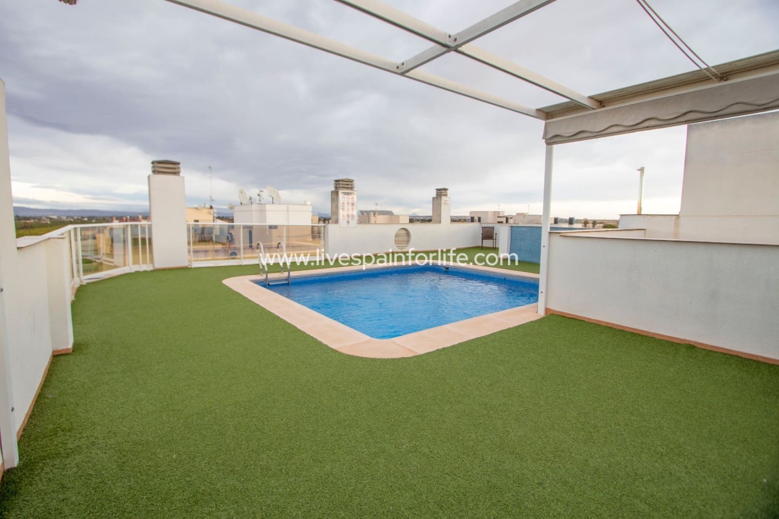 3 slaapkamer Appartement te koop in Formentera del Segura met zwembad - € 125.000 (Ref: 9756628)