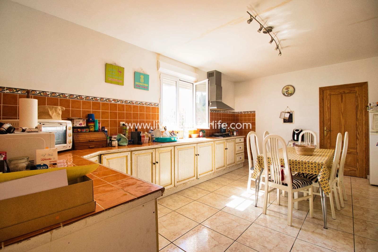 6 bedroom Finca/Country House for sale in Albatera with pool - € 280,000 (Ref: 9757566)