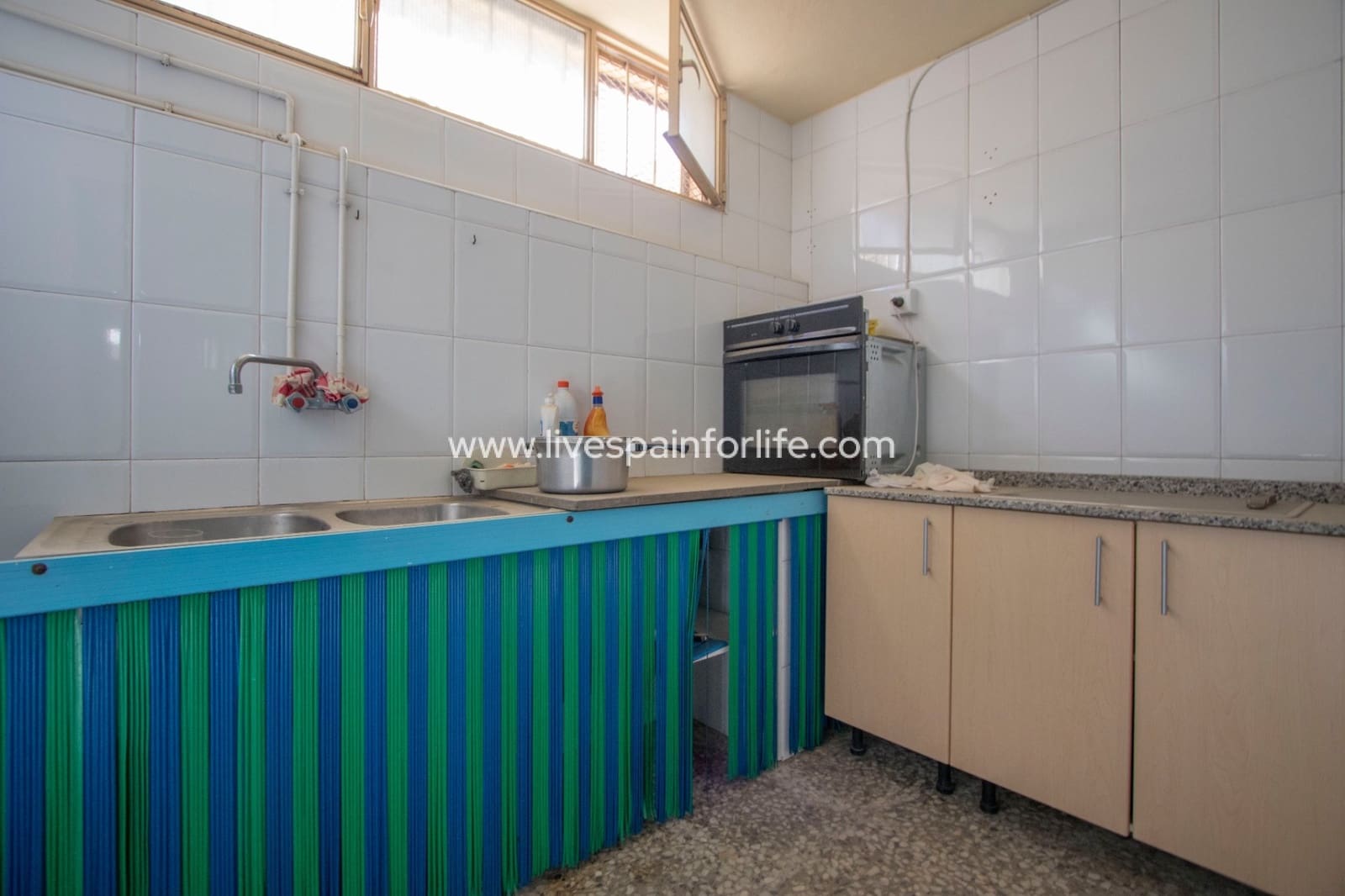 5 slaapkamer Huis te koop in Redovan met garage - € 240.000 (Ref: 9757587)