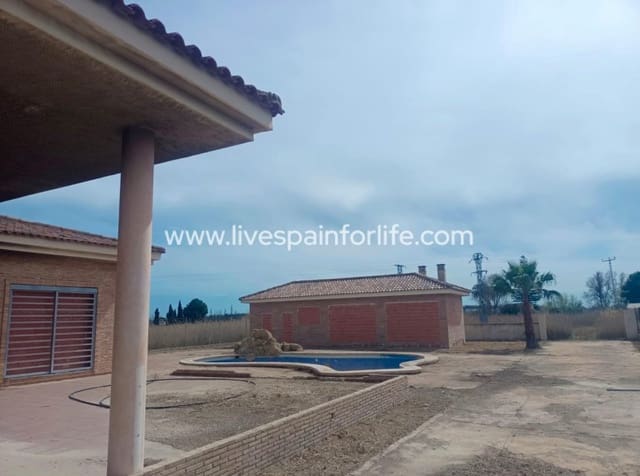 5 soveværelse Finca/Landehus til salg i Redován med swimmingpool garage - € 240.000 (Ref: 9773408)