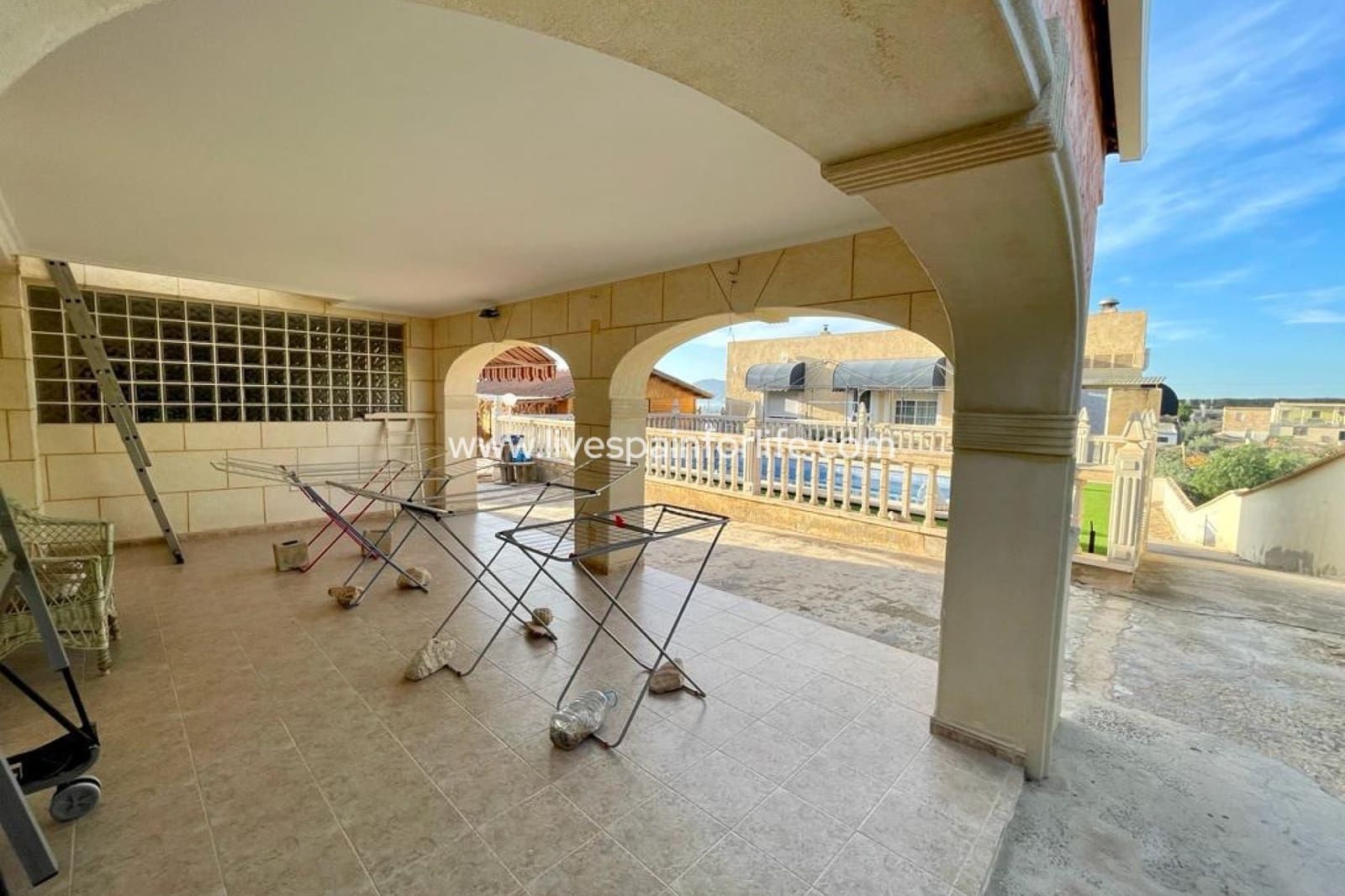 4 bedroom Finca/Country House for sale in Albatera with pool garage - € 399,999 (Ref: 9776862)