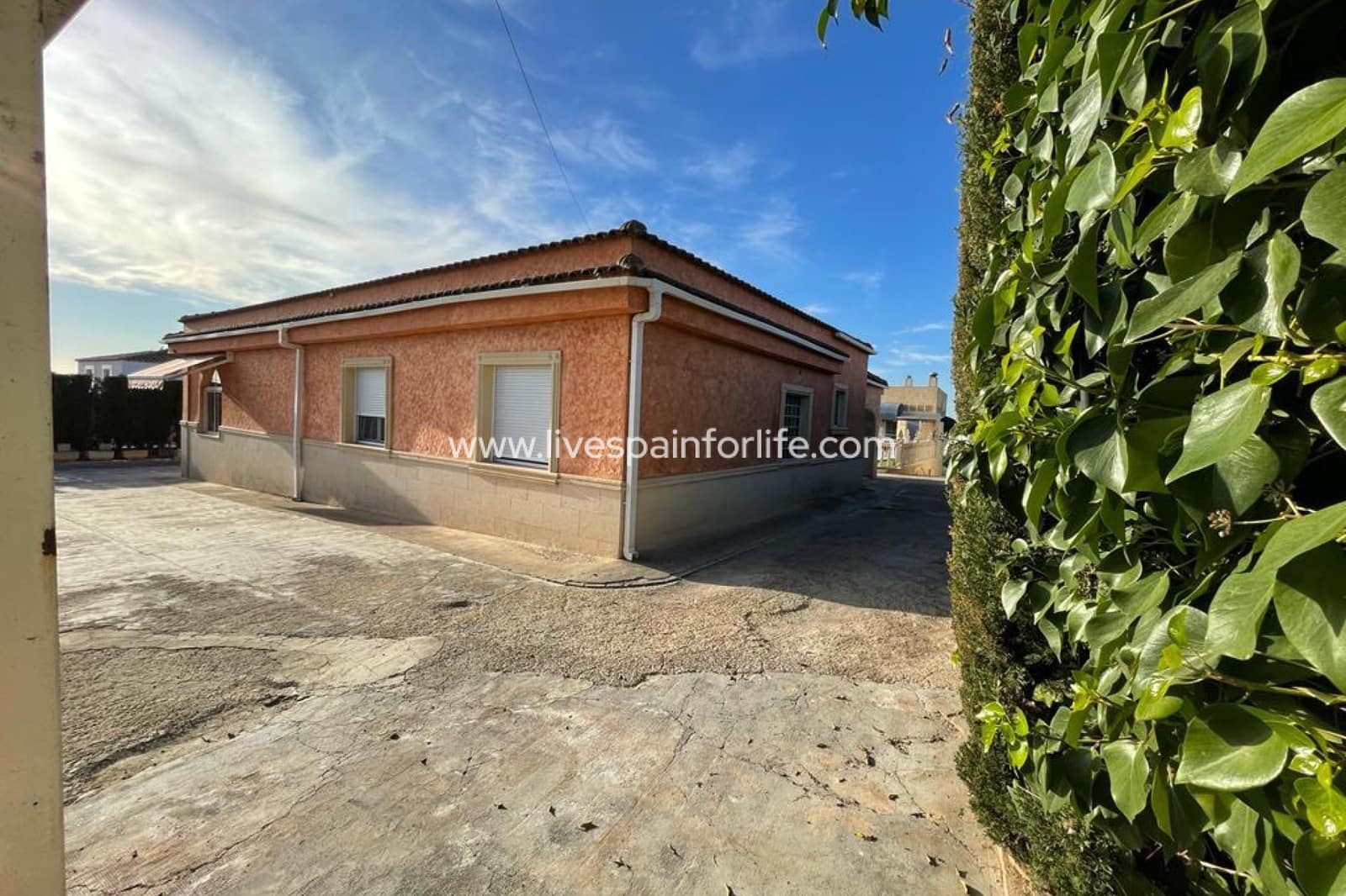 4 bedroom Finca/Country House for sale in Albatera with pool garage - € 399,999 (Ref: 9776862)