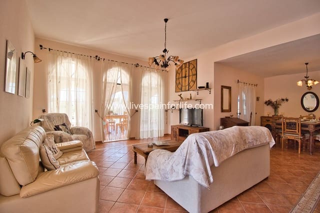 5 camera da letto Finca/Casa di Campagna in vendita in Dolores con piscina - 399.000 € (Rif: 9776863)