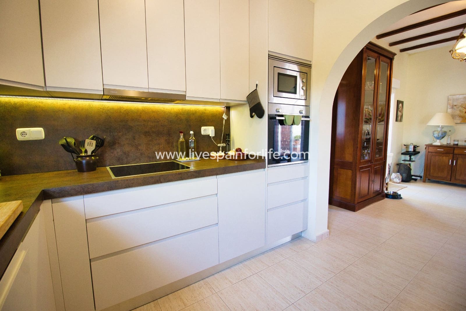 4 sypialnia Finka/Dom wiejski na sprzedaż w Daya Vieja z basenem garażem - 539 000 € (Ref: 9778826)