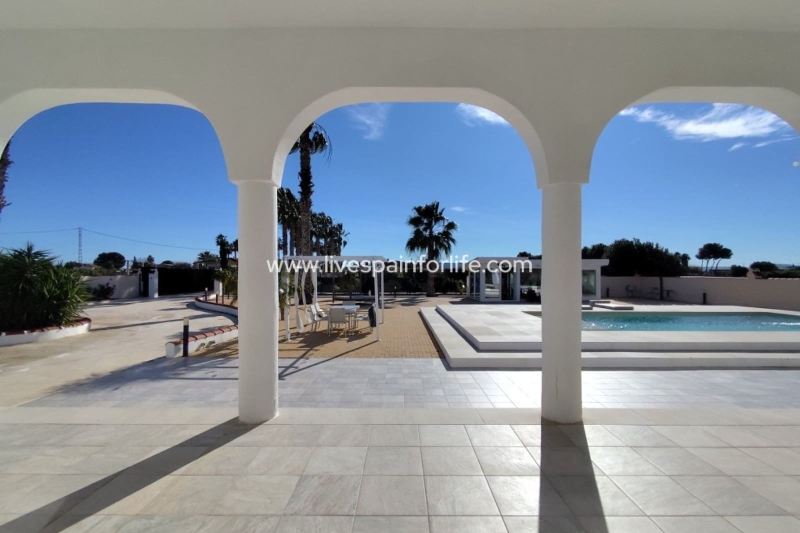 3 slaapkamer Finca/Landhuis te koop in Almoradi met zwembad garage - € 590.000 (Ref: 9778827)