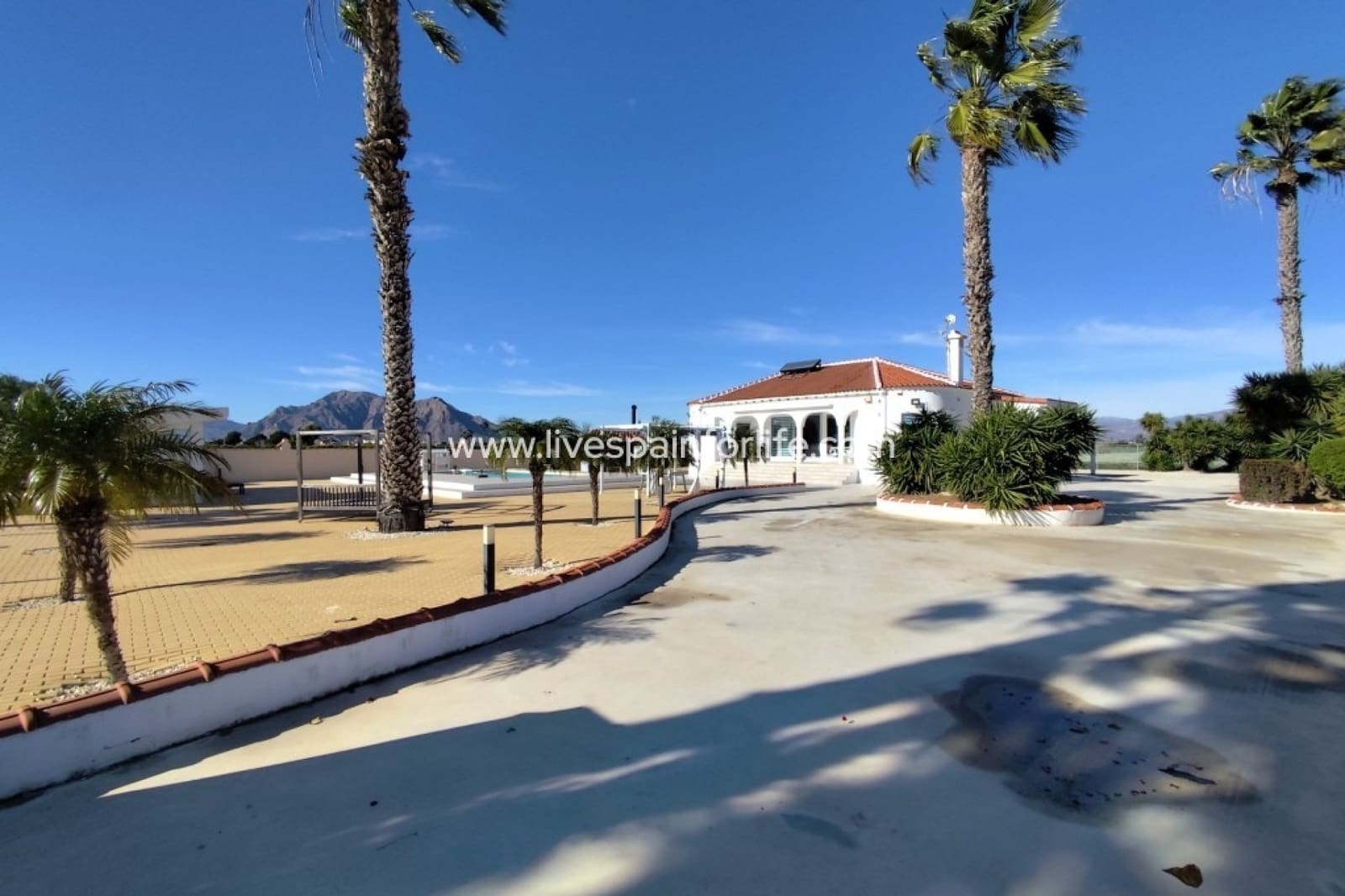 3 slaapkamer Finca/Landhuis te koop in Almoradi met zwembad garage - € 590.000 (Ref: 9778827)