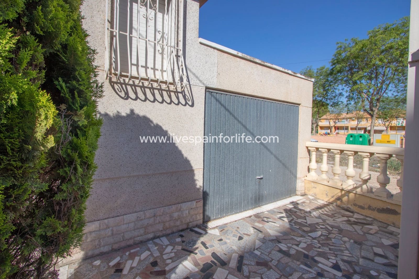 5 chambre Maison de Ville à vendre à Redovan avec garage - 240 000 € (Ref: 9778834)