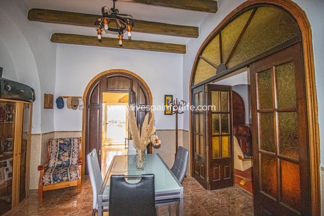 6 soveværelse Finca/Landehus til salg i Crevillente / Crevillent med swimmingpool garage - € 399.995 (Ref: 9778838)