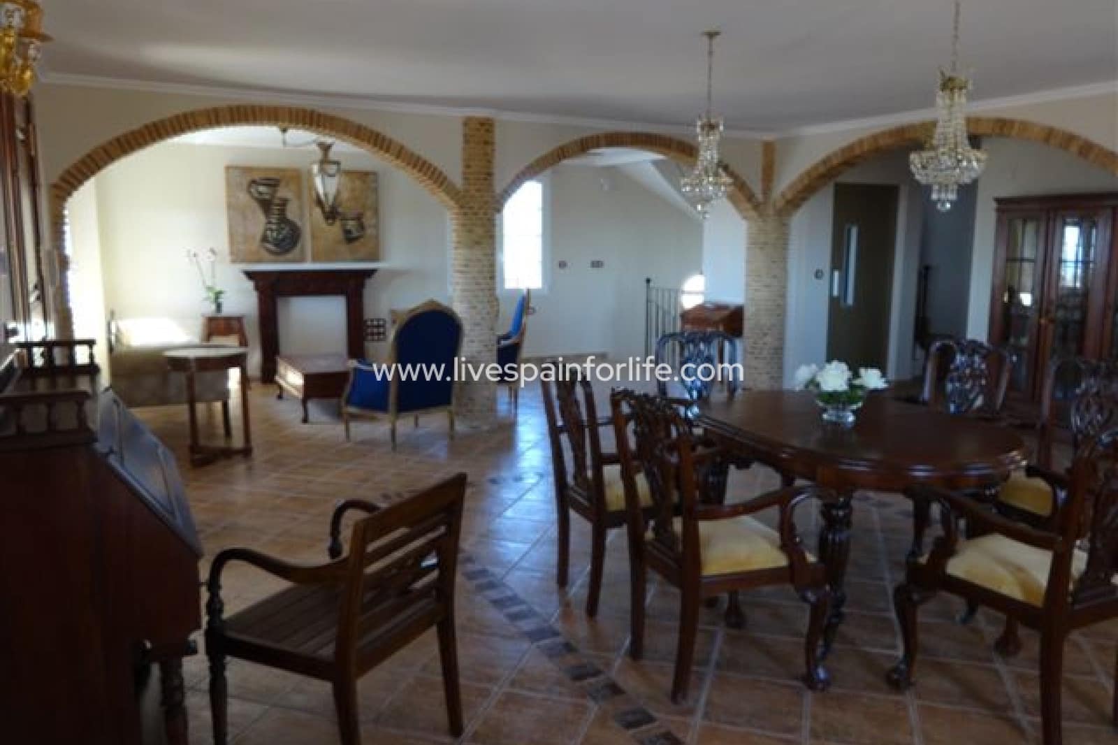 16 soveværelse Finca/Landehus til salg i Albatera med swimmingpool garage - € 1.050.000 (Ref: 9778848)