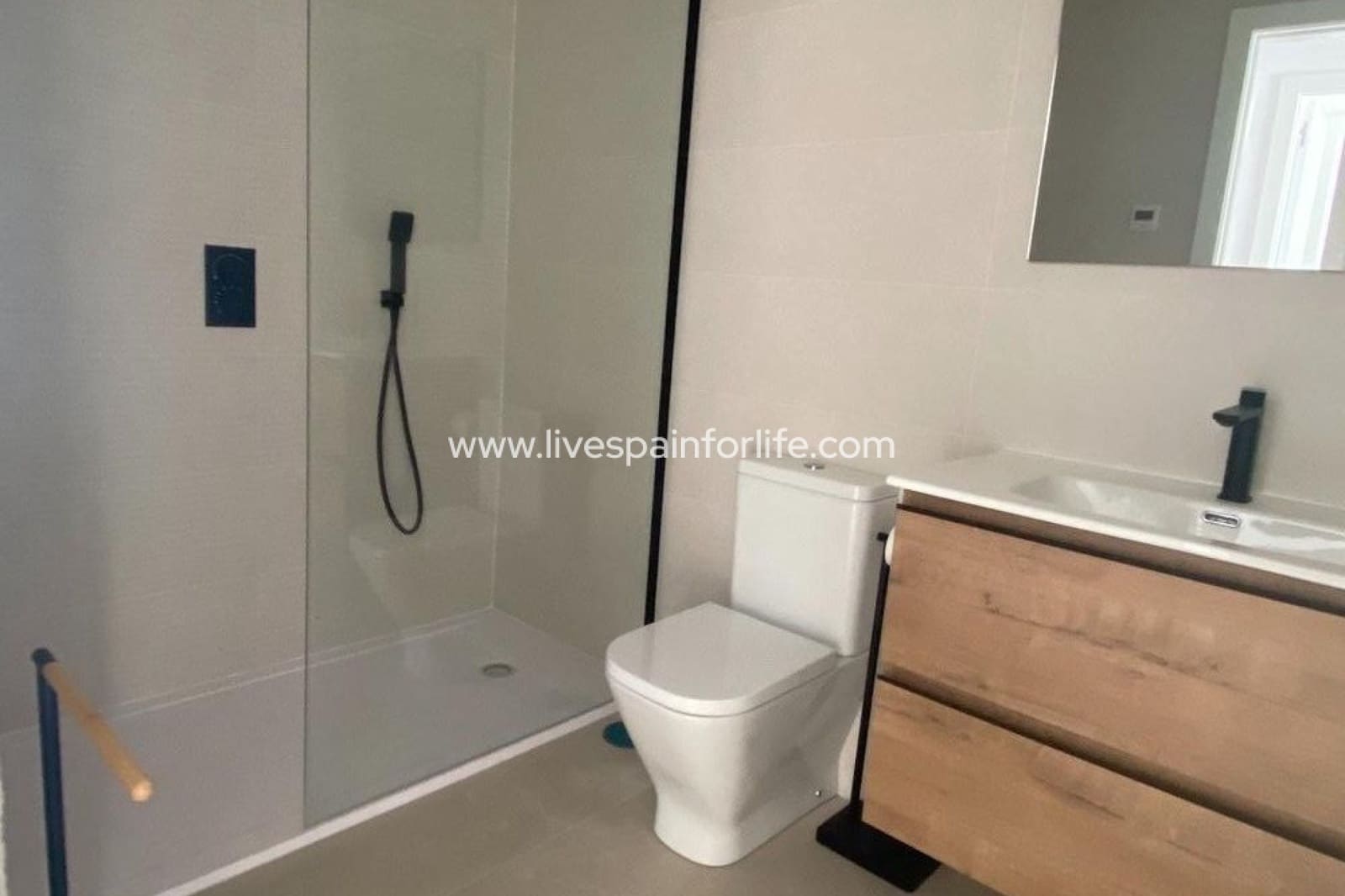 2 slaapkamer Bungalow te koop in San Pedro del Pinatar met zwembad garage - € 279.000 (Ref: 9784410)