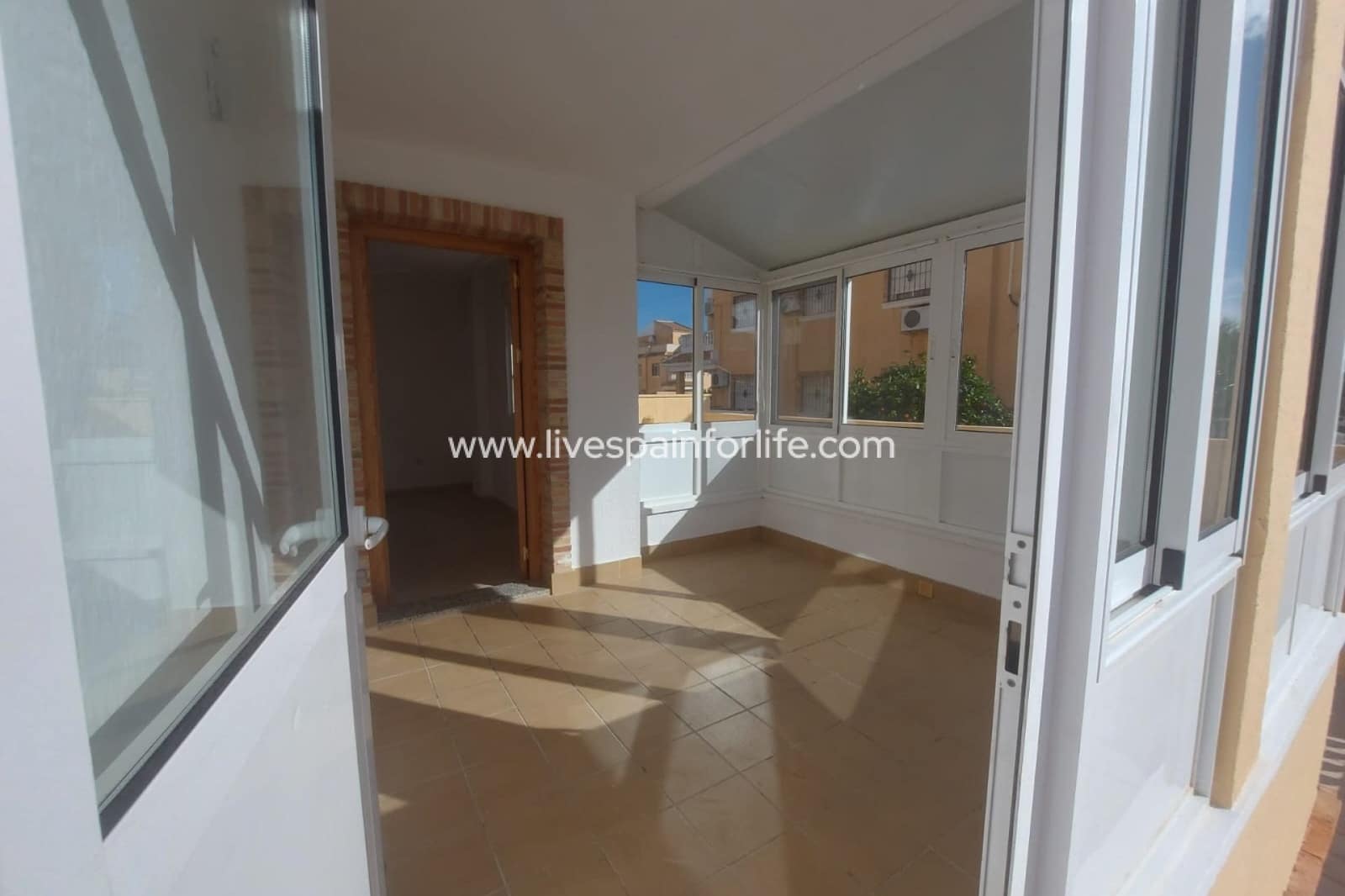 3 bedroom Bungalow for sale in Rojales with pool garage - € 289,000 (Ref: 9787540)