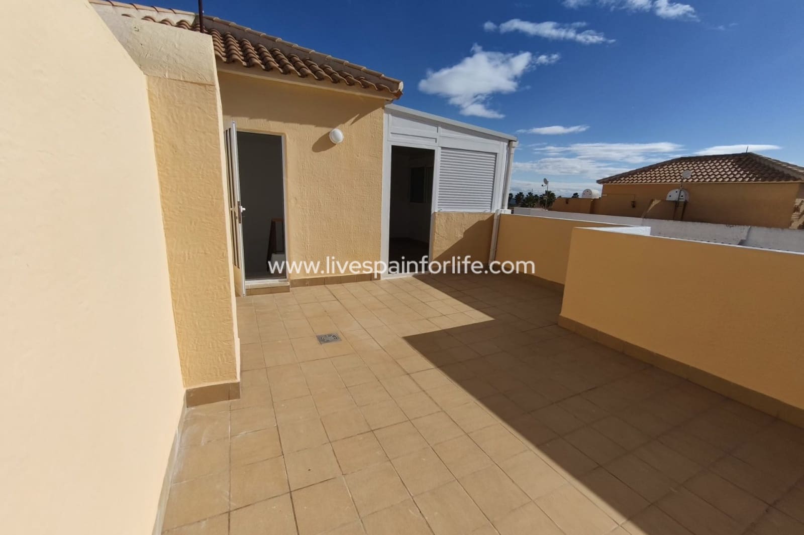 3 bedroom Bungalow for sale in Rojales with pool garage - € 289,000 (Ref: 9787540)
