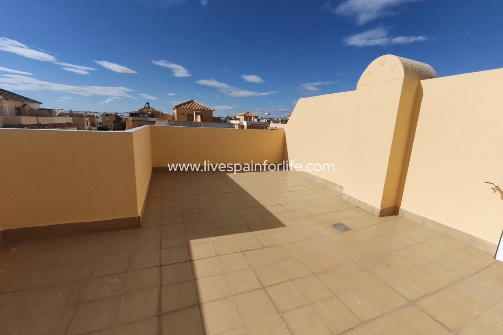 3 bedroom Bungalow for sale in Rojales with pool garage - € 289,000 (Ref: 9787540)