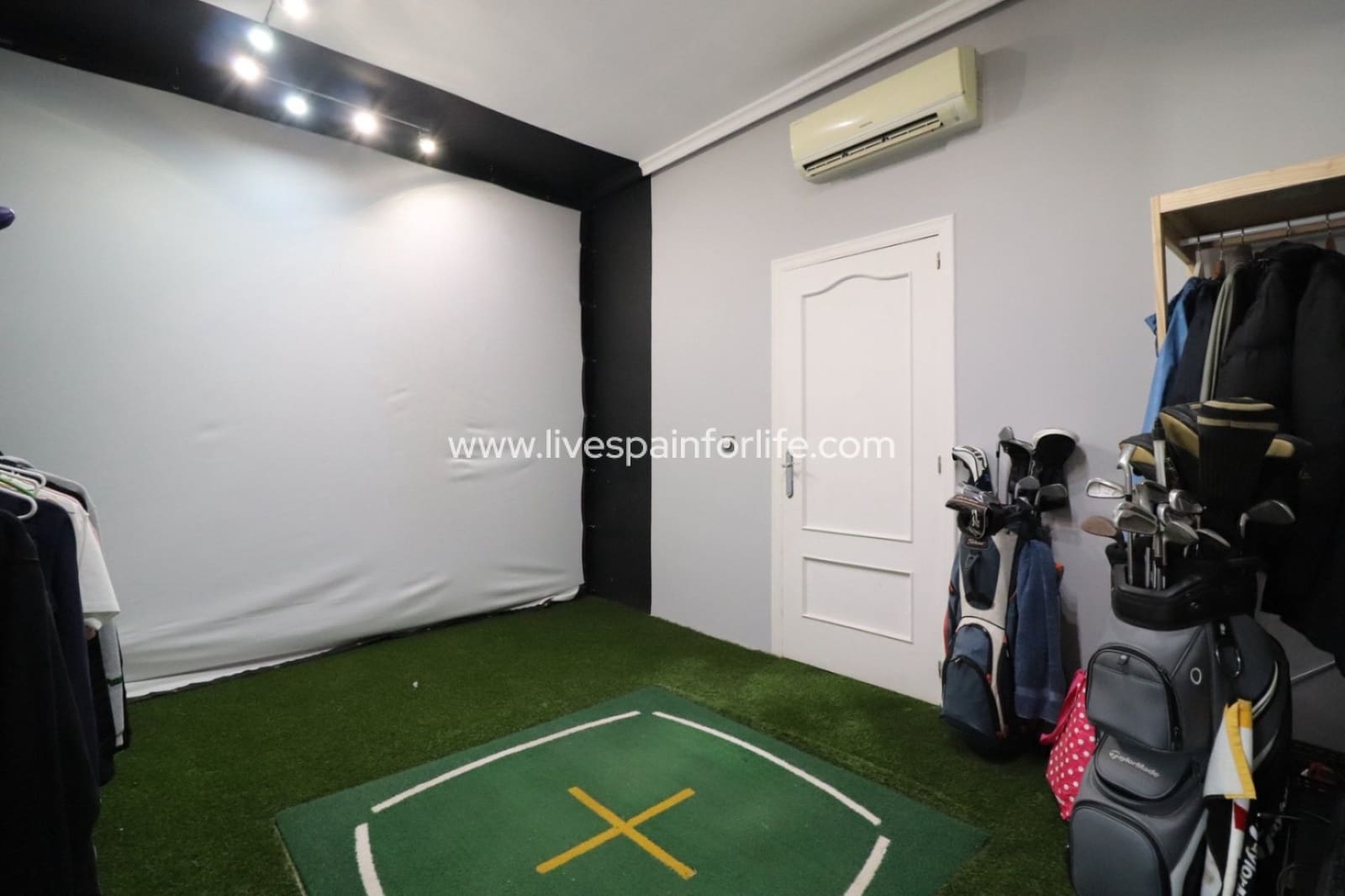 6 sypialnia Finka/Dom wiejski na sprzedaż w Almoradi z basenem garażem - 595 000 € (Ref: 9787654)