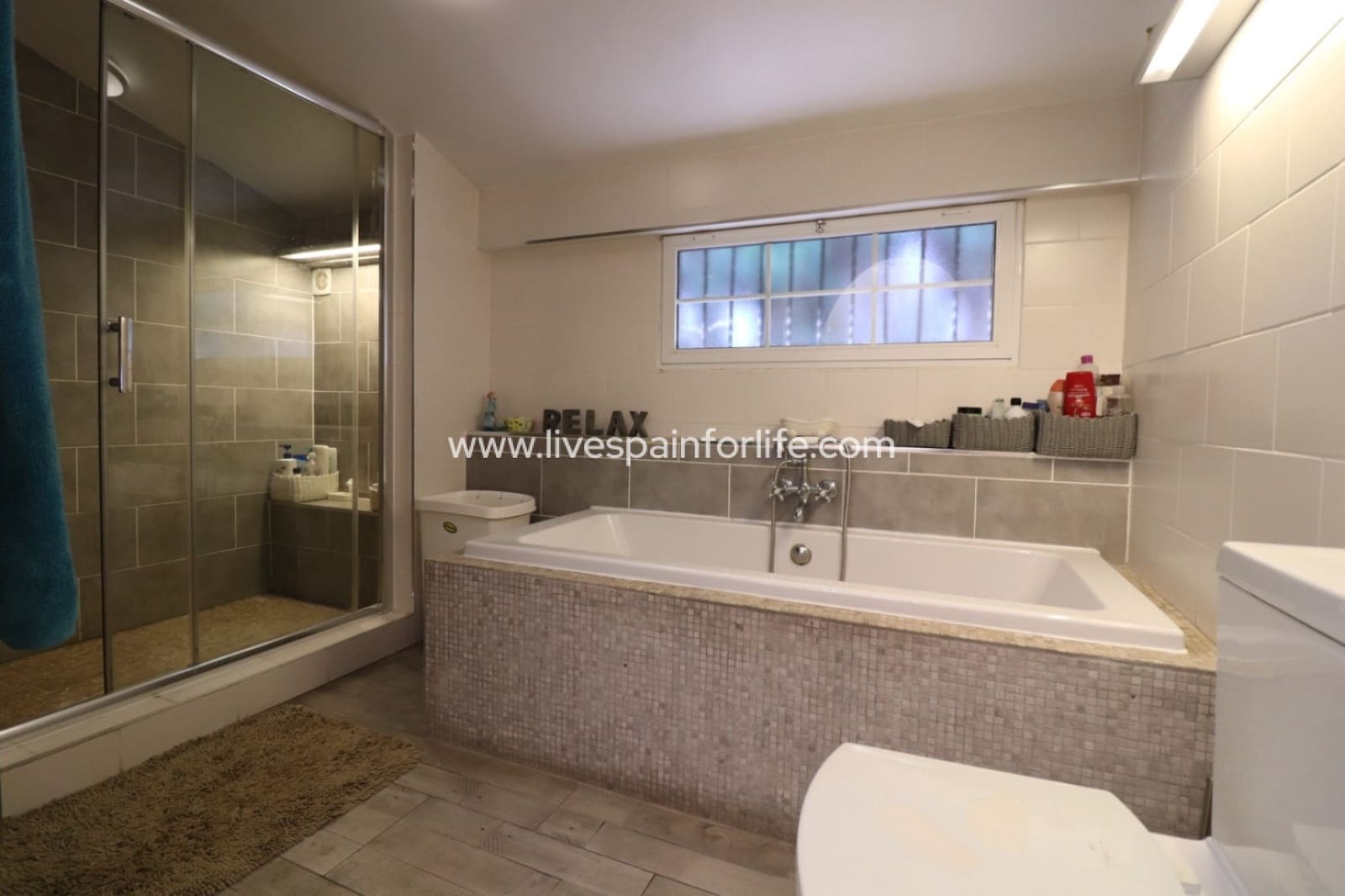 6 sypialnia Finka/Dom wiejski na sprzedaż w Almoradi z basenem garażem - 595 000 € (Ref: 9787656)