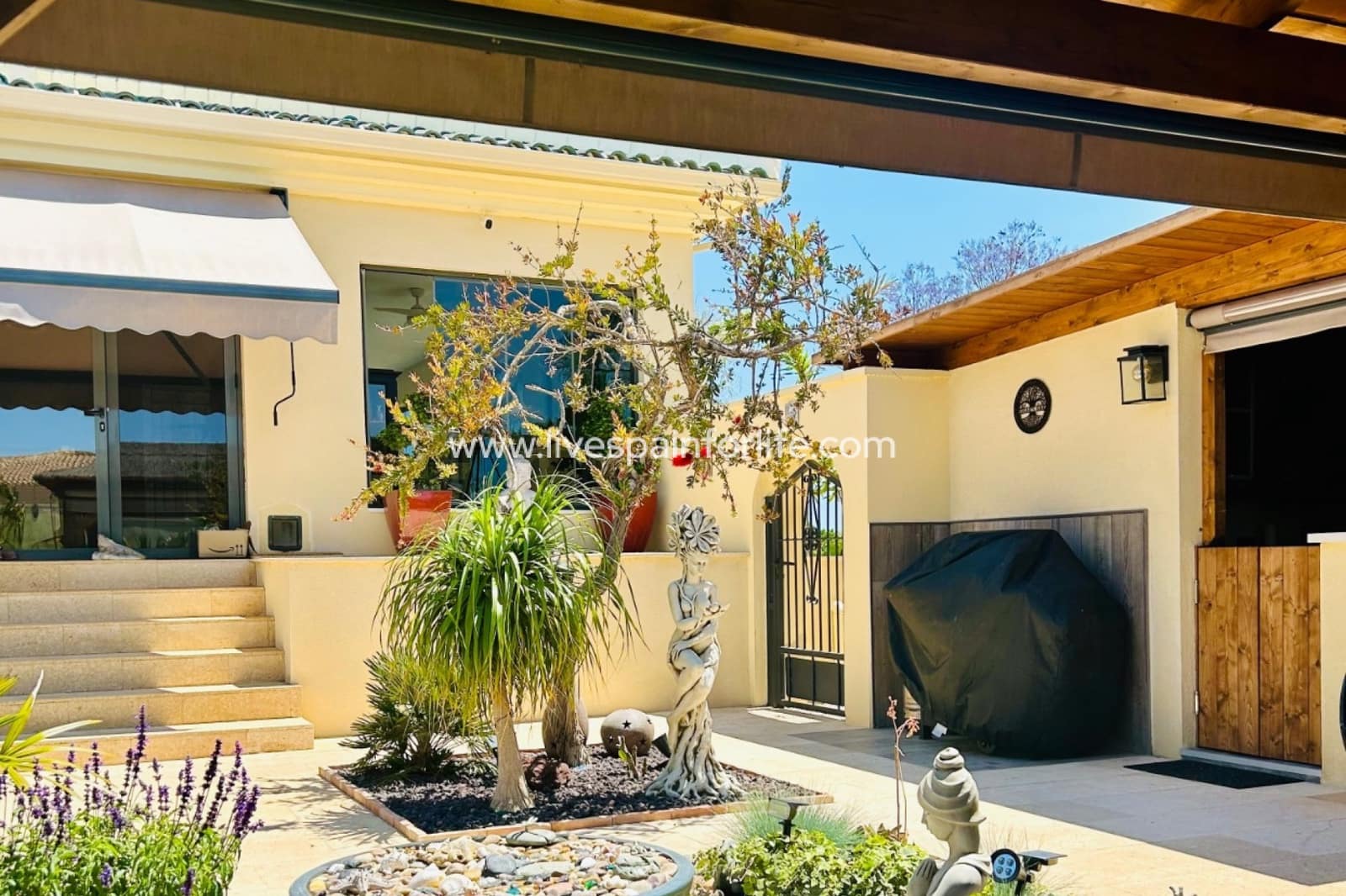 Finca/Maison de Campagne à vendre à Alicante ville avec piscine garage - 649 000 € (Ref: 9788066)