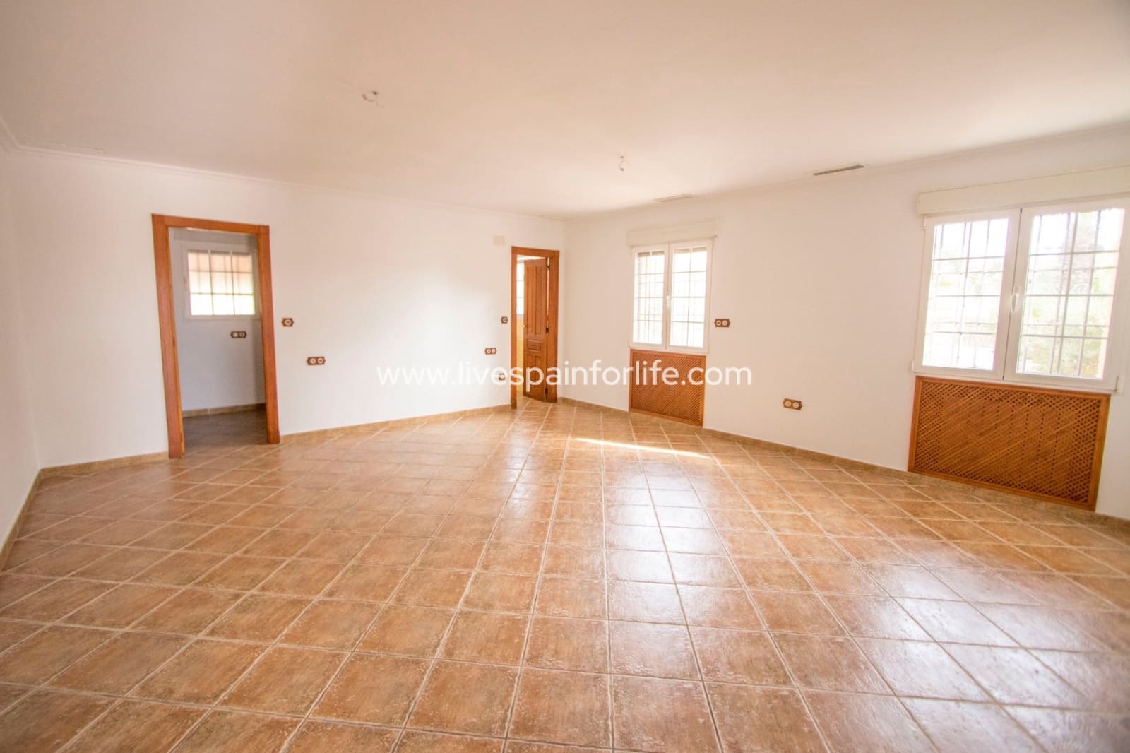 5 slaapkamer Finca/Landhuis te koop in Catral met zwembad garage - € 620.000 (Ref: 9789543)