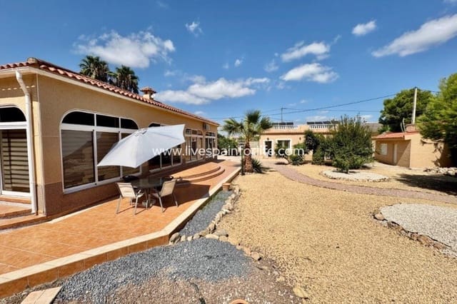 3 soveværelse Finca/Landehus til salg i Dolores med swimmingpool garage - € 455.000 (Ref: 9789549)