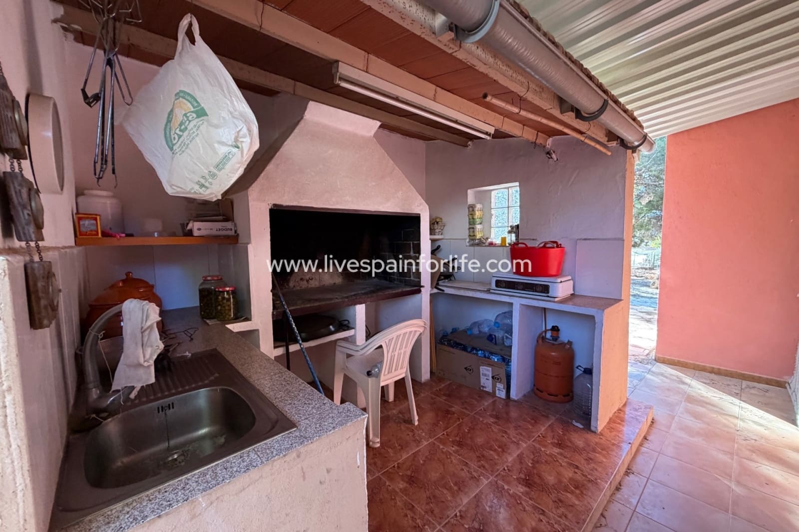 3 soveværelse Finca/Landehus til salg i La Romana med swimmingpool garage - € 280.000 (Ref: 9789551)